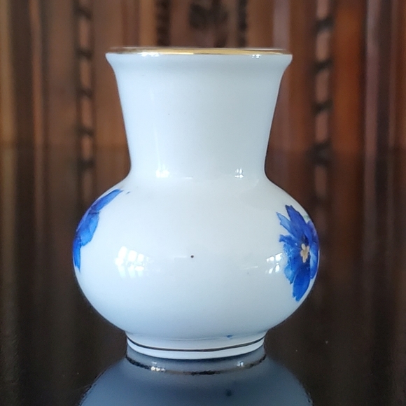 Vntg Bavarian Blue 💙 Gentian Flower 2 1/2" Bud Vase Toothpick Holder Germany - Picture 8 of 13